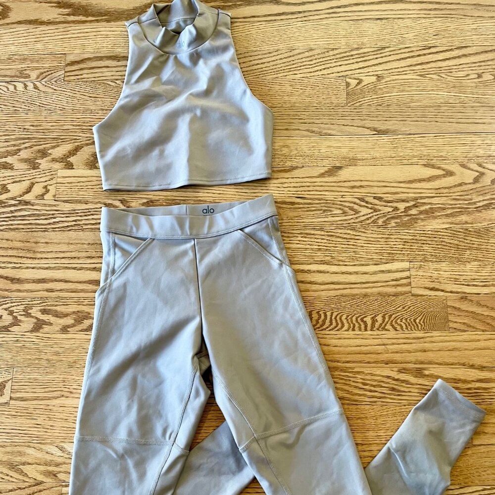 ALO Yoga Gray Leggings and Top Set